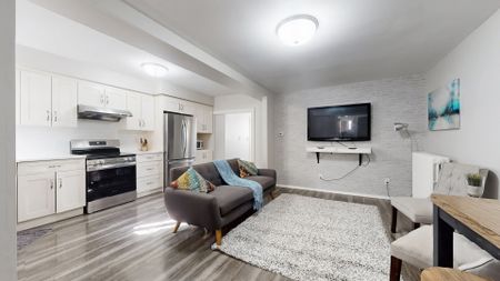 For Lease - 1074 Bloor Street Unit# 2nd, Toronto, Ontario - Photo 4