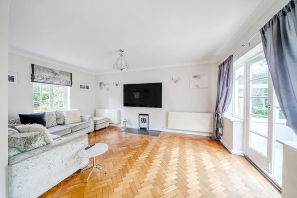 5 bedroom detached house to rent - Photo 1