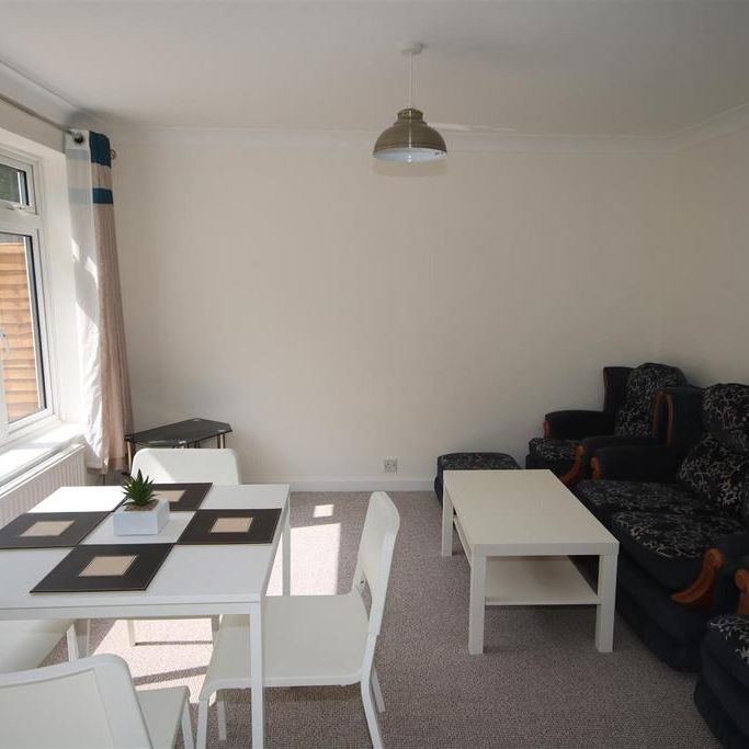 4 bedroom terraced house to rent - Photo 1