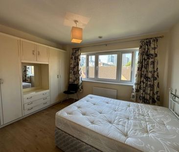 Amsterdam Road, London Yard, London, E14 - Photo 4