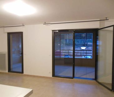 Location Appartement 3 pièces 68m² - Photo 1