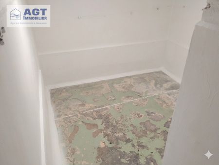 Location Appartement 1 pièce 25m² BEAUVAIS SUR MATHA 17490 - Photo 3
