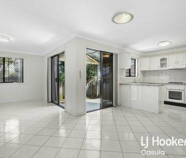 Modern and Convenient Home - Photo 5