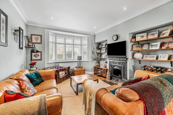 3 bedroom end of terrace house to rent - Photo 1