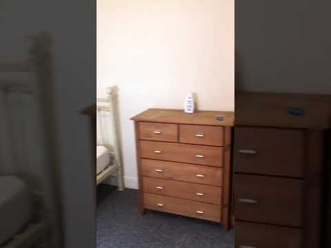 5 Bed Terraced House, Milton Road, SO15 - Photo 1