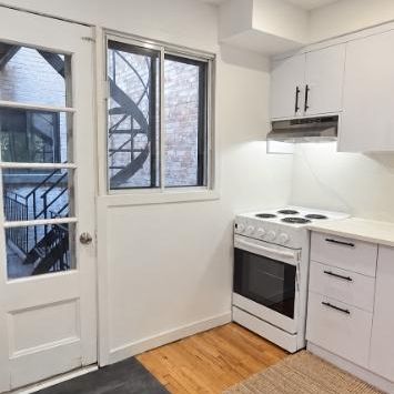 CESSION DE BAIL – 4½ / 2 chambres – Plateau Mont-Royal - Photo 1