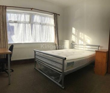 4 bedroom terraced house to rent - Photo 4