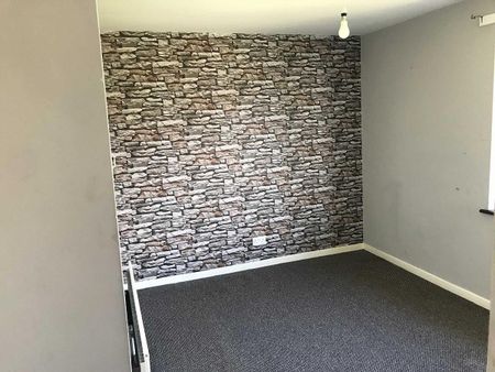 25 Torr Gardens, Larne, BT40 2JH - Photo 4