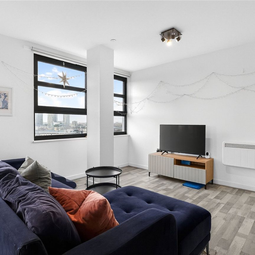 Southgate Road, London, N1 3GN - Photo 1