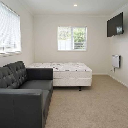 RENT REBATE AND ONE WEEKS FREE RENT - Love the Location! - Photo 4