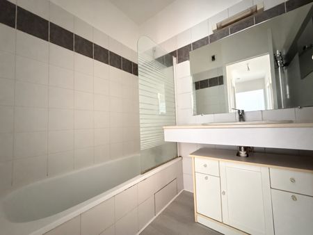 Location Appartement 2 pièces 46m² RODEZ 12000 - Photo 5