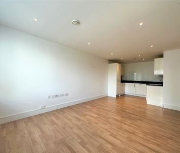 West Plaza, Town Lane, Stanwell,TW19 - Photo 3
