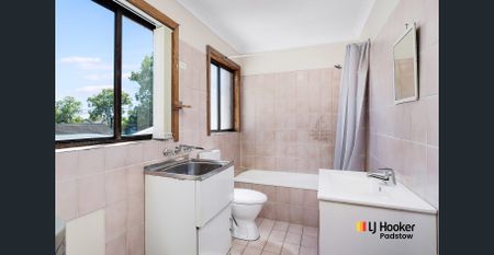 Spacious & Conveniently Located Unit in the Heart of Chester Hill - Photo 2