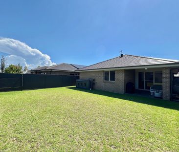 Stunning Family Home! - Photo 5