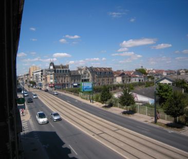 Location Appartement 2 pièces 54m² REIMS 51100 - Photo 3