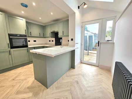 3 bedroom terraced house to rent - Photo 3