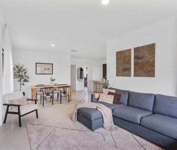 Spacious & Stylish 3 Bed / 2 Bath Home on a Corner Block - Photo 1