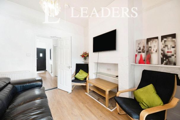 5 bedroom terraced house to rent - Photo 1