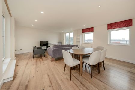 Marys Court, Palgrave Gardens, Regents Park, London NW1 - Photo 2