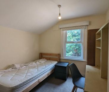 4 bedroom terraced house to rent - Photo 1