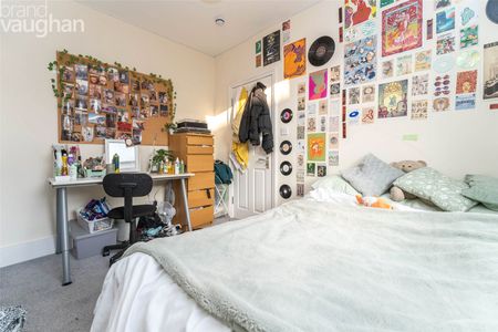 6 bedroom terraced house to rent - Photo 3