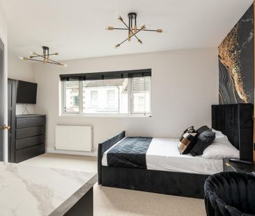 7 bedroom terraced house to rent - Photo 2