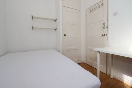 Room in a Shared Flat, Stapleton House, E2 - Photo 3