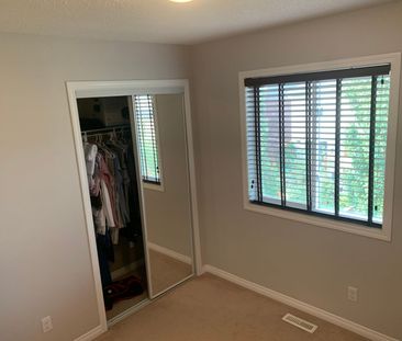 Perfect Executive Family Home in a Great Neighborhood in Airdrie - ... - Photo 1