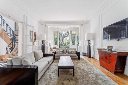 Hôtel Particulier 9 pièces - Neuilly s/ Seine - Photo 2