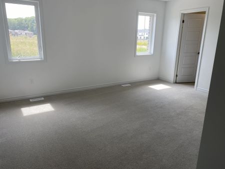 For Lease - 210 Histand Trail, Kitchener, Ontario - Photo 3