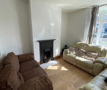 5 Bed Terraced House, Elm Grove, BN2 - Photo 2