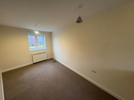 Flat to rent on - Photo 2