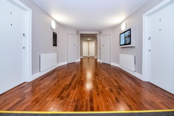 4 bedroom flat to rent - Photo 1