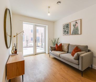 2 bedroom townhouse to rent - Photo 1