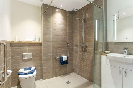 1 bedroom retirement property to rent - Photo 5