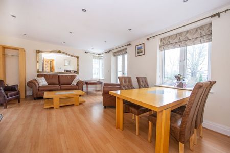 3 bedroom apartment to rent - Photo 2