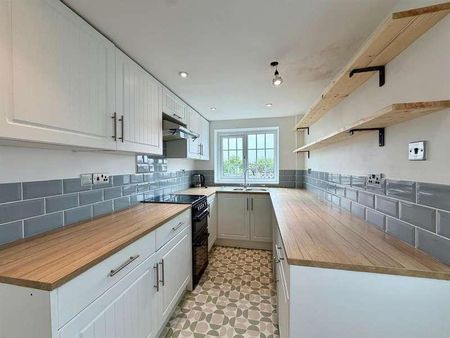 Blacker Lane, Netherton, Wakefield, WF4 - Photo 5
