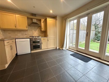 4 bedroom house to rent Priory Gardens, Sudbury, CO10 - Photo 5