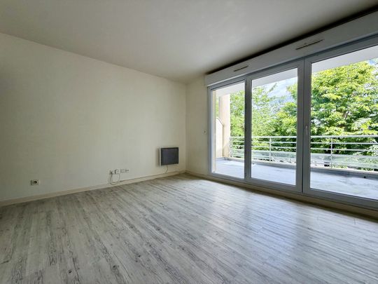 Location Appartement 1 pièce 28m² PLAISIR 78370 - Photo 1