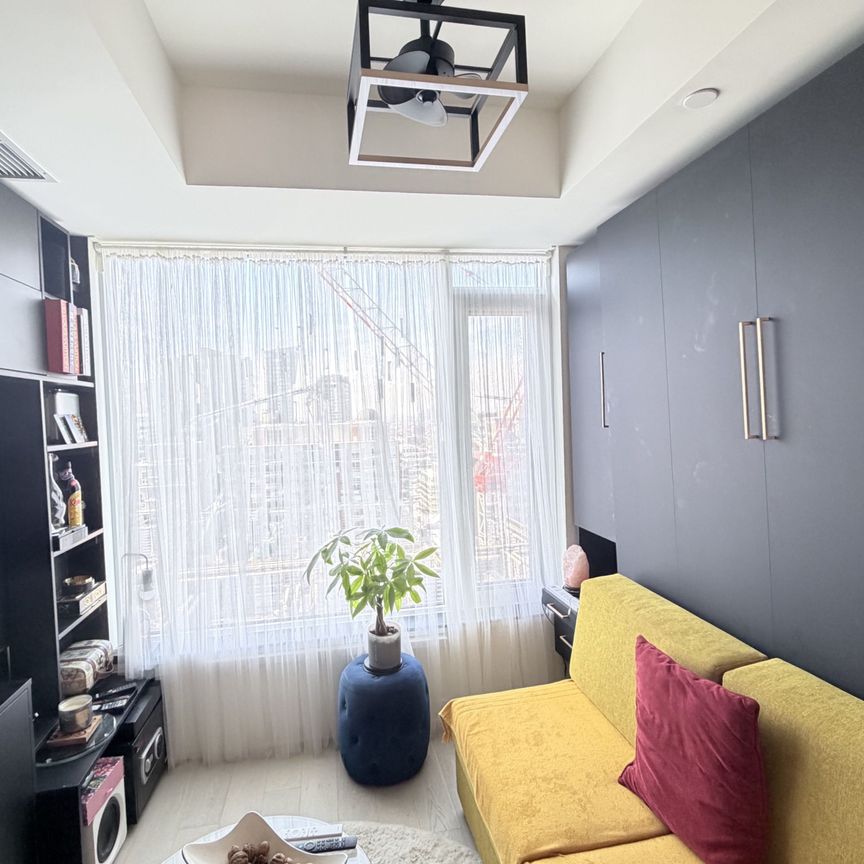 For Lease - 11 Yorkville Avenue Unit# 1714, Toronto, Ontario - Photo 1