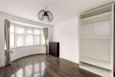 Sanderstead Road, London, E10 - Photo 5