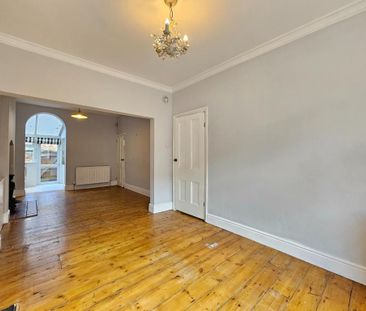 2 bedroom end of terrace house to rent - Photo 5