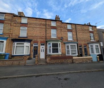 3 bedroom terraced house to rent - Photo 2