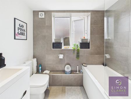 2 bedroom flat to rent - Photo 5