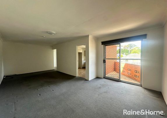 Spacious 2 Bedroom unit - Photo 1