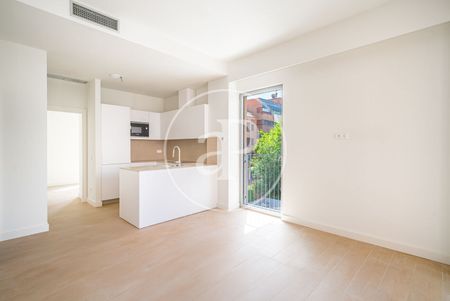 Flat for rent in Madrid - Photo 3