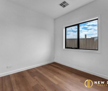 7 Bolza Street, Macnamara ACT 2615 - House For Rent | Domain - Photo 4