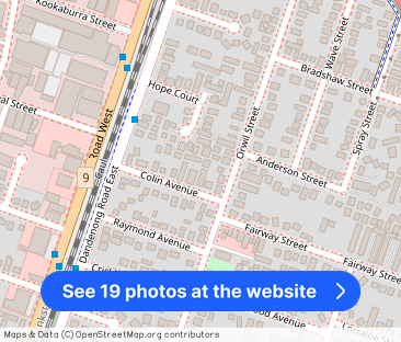 “Superb Style & Single Level Convenience” - Photo 1