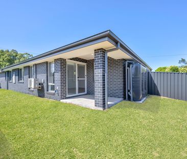 Fresh, Modern & Conveniently Located in Greta - Photo 3