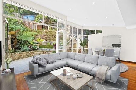 Gracious Semi with Unique Features and Inground Pool - Photo 2